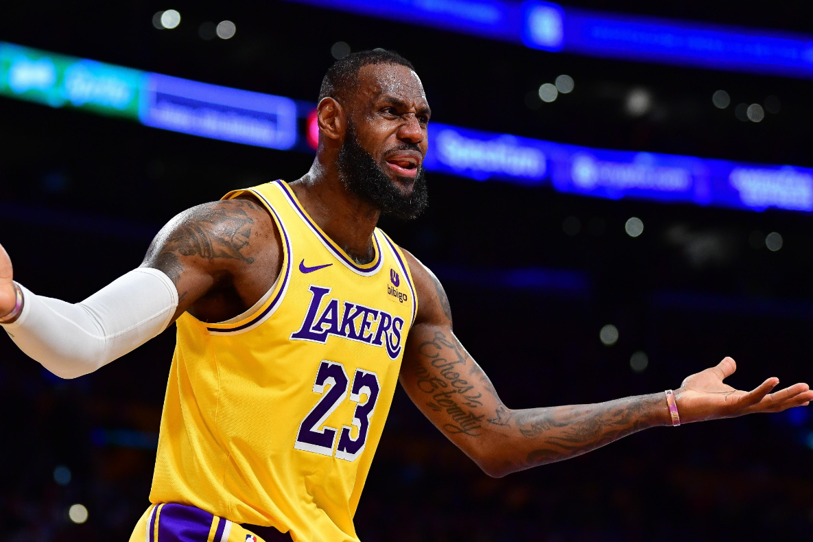 包含社区盾倒计时,波士顿凯尔特人转会期豪取连胜,细节引发关注,气氛紧张,年轻球员得到机会的词条